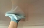 Обои или натяжные потолки: что лучше делать в первую очередь?