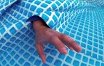 Способы заклеивания каркасного бассейна с водой и без воды