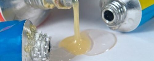 Способы удаления силикатного клея с вещей