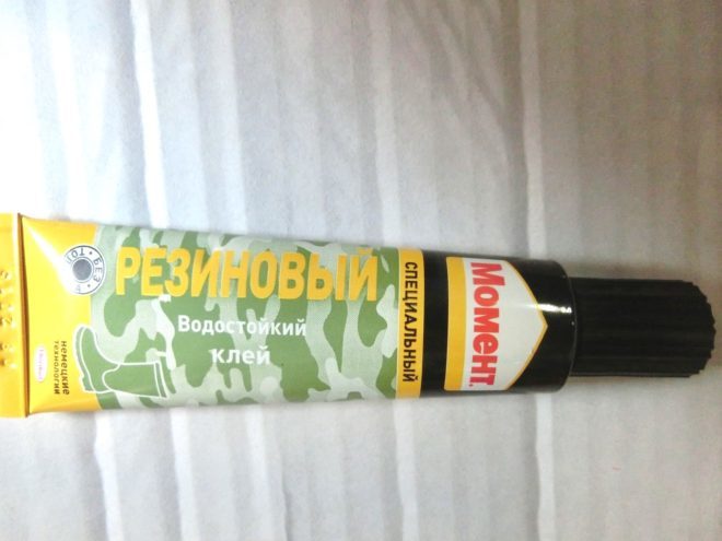 резиновый клей момент